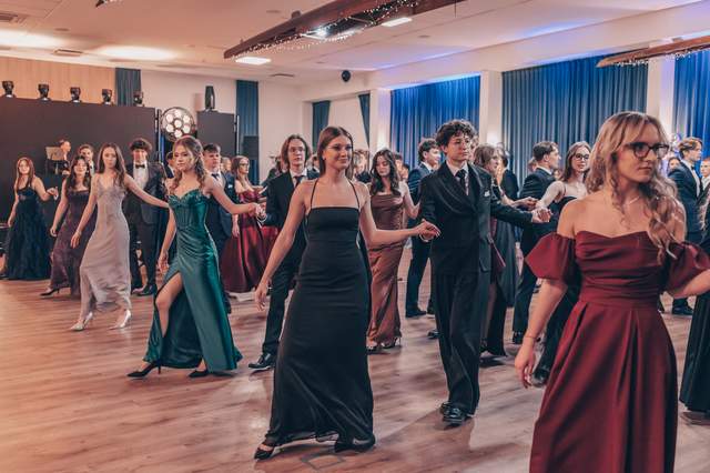 Studniówka 2LO 2026 Hotel Omega — zdjęcie 1